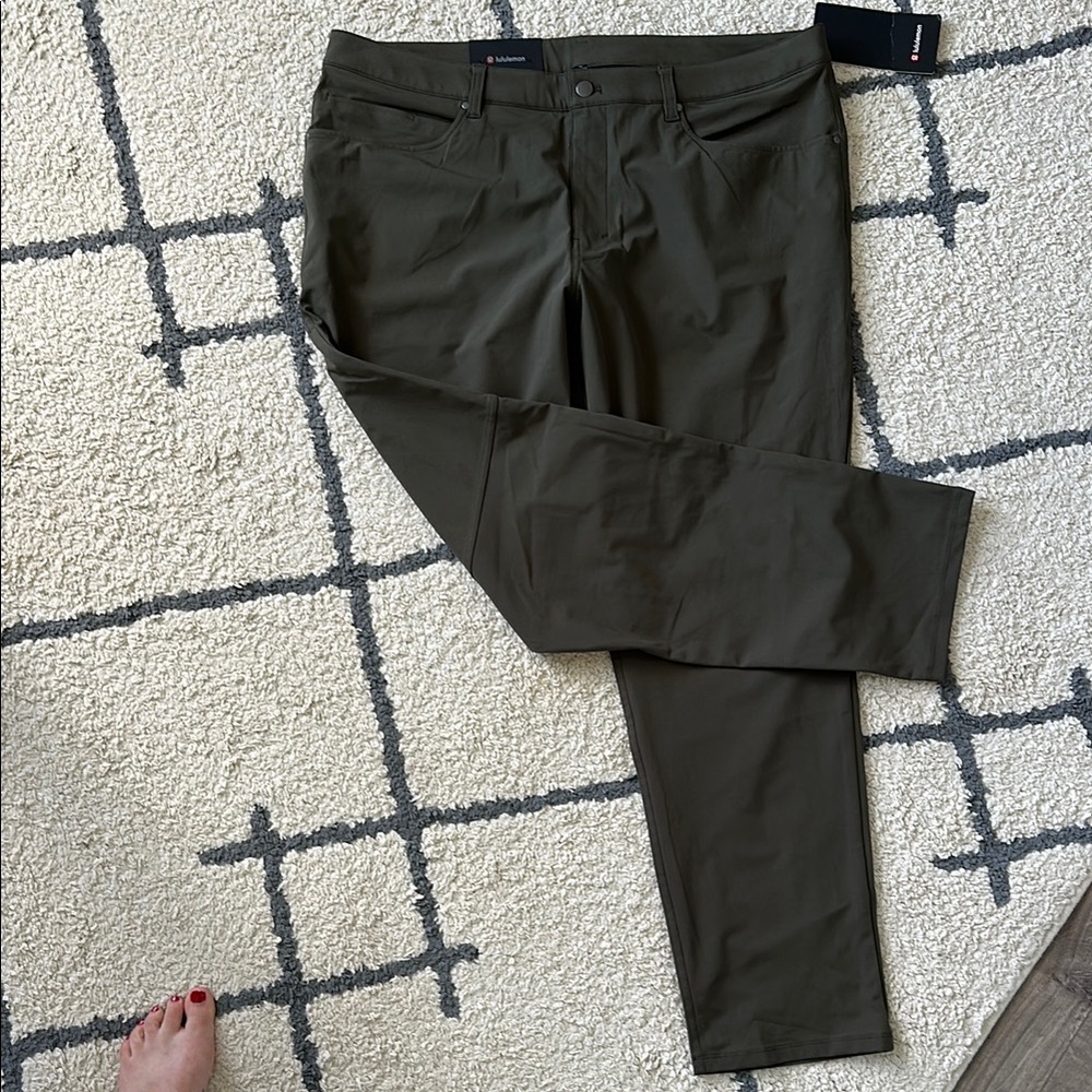lululemon athletica Men's Dark Green Chinos
